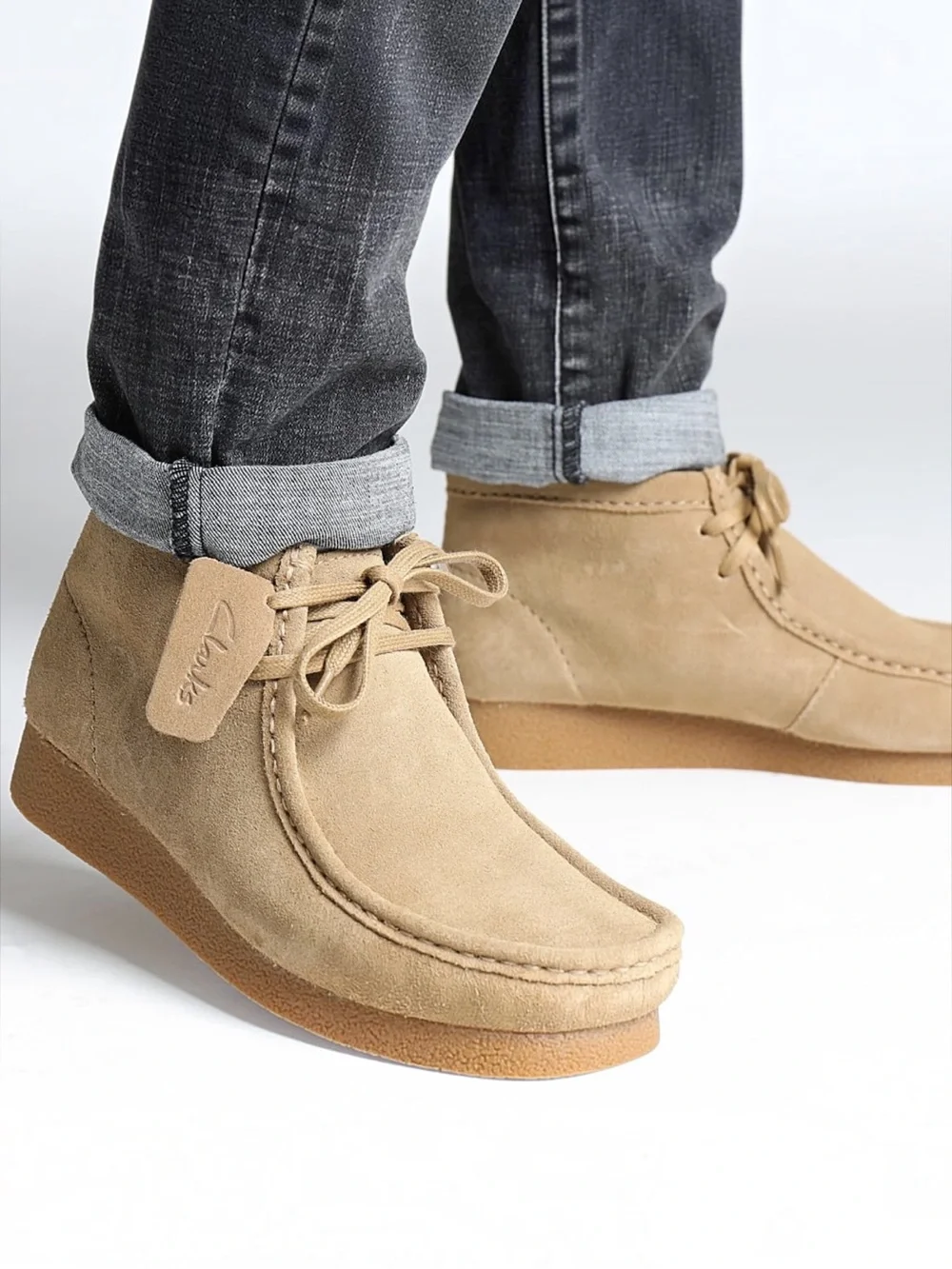 NEW Clark’s Wallaston Dark Sand Suede Chukka Moccasin Boot Men’s Size 9 NWOB
